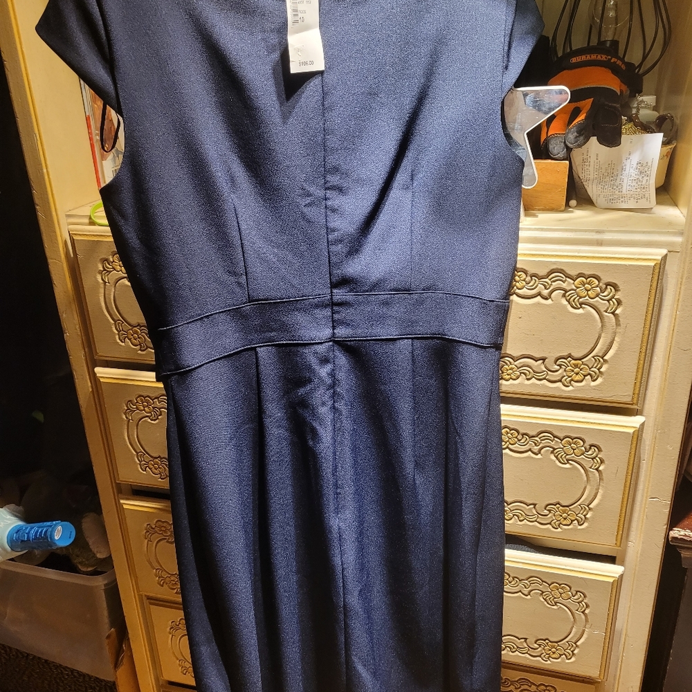 Dress - Picture 5 of 12